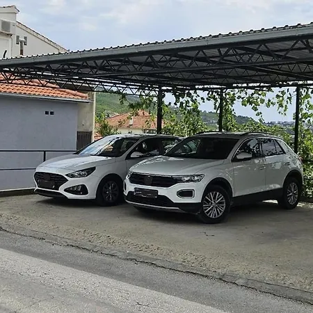 Apartman Gariful * Zrnovnica