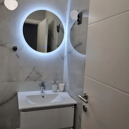Apartman Gariful Apartment Zrnovnica